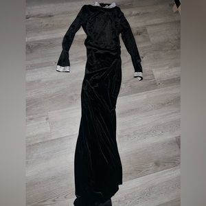 Long sleeve backless dress